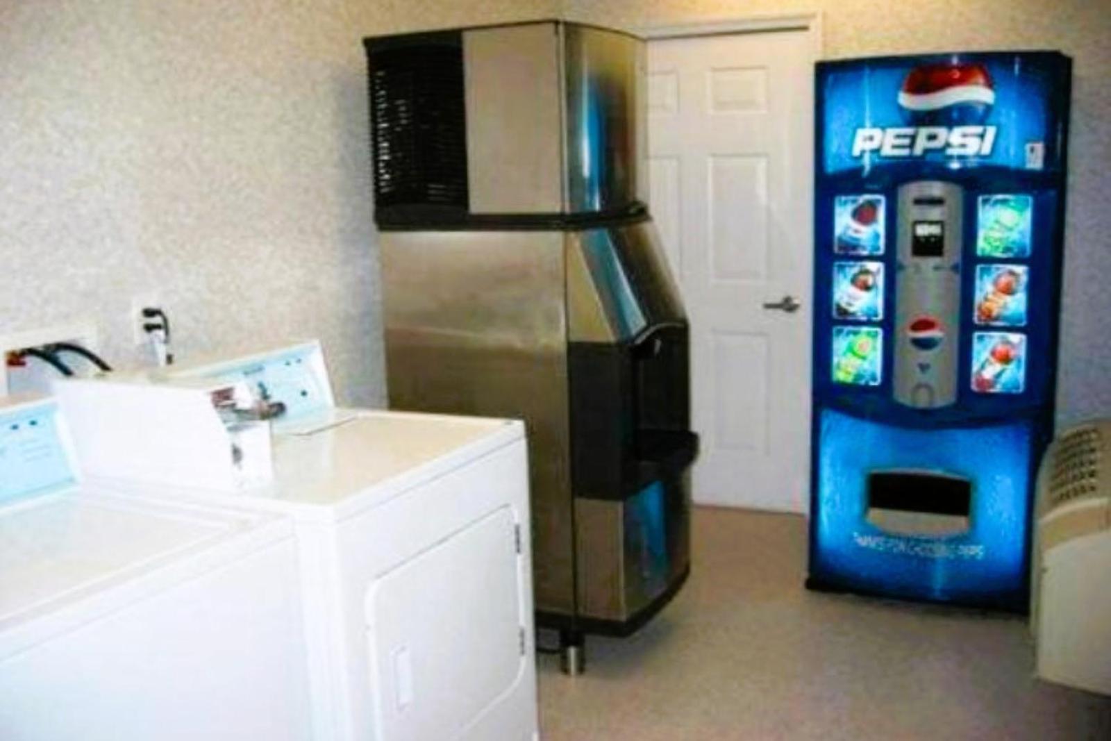 Studio Inn & Suites Main image 2